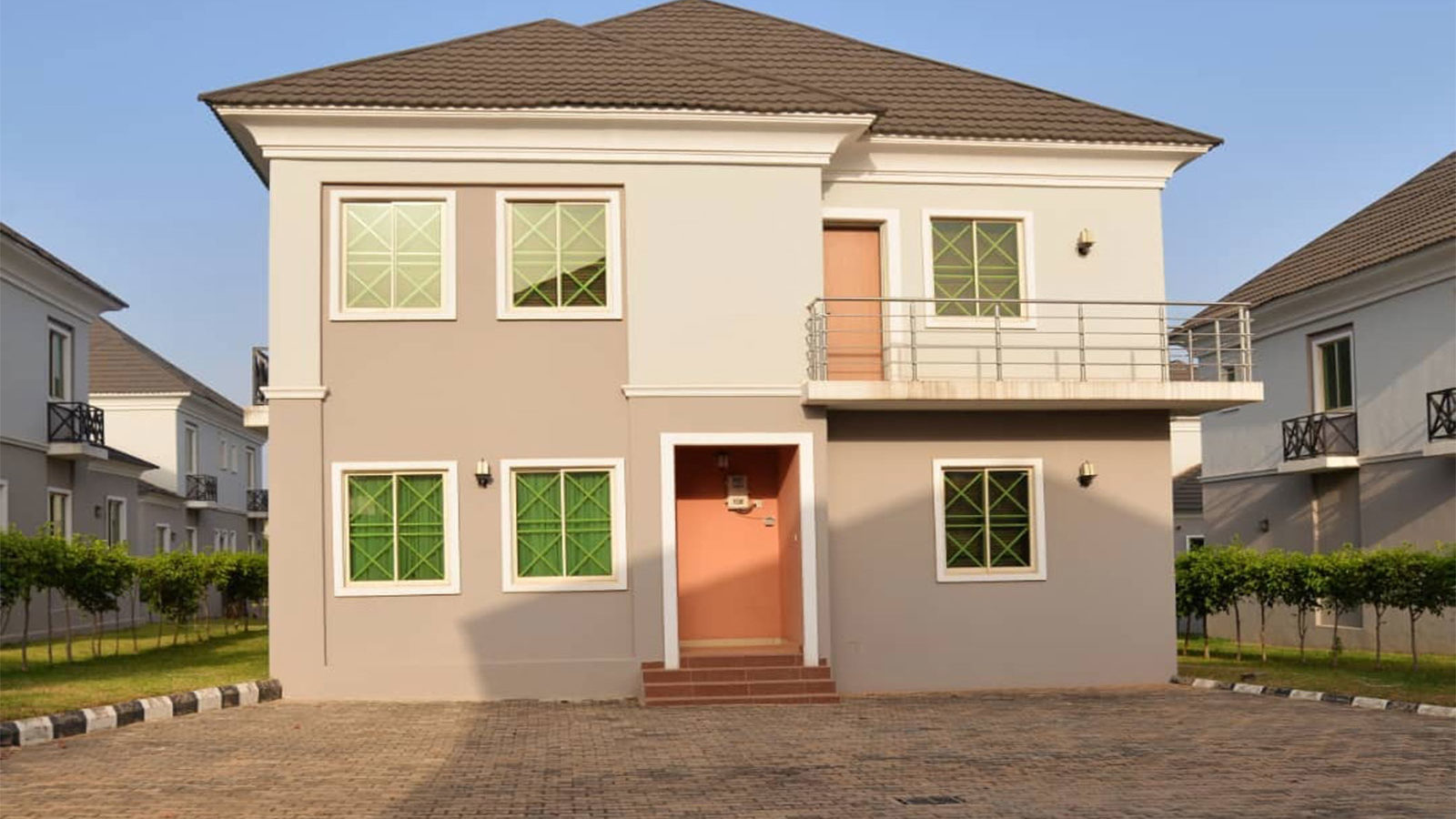 4 bedroom Duplex at Crown Court Estate for Sale Peacock Homes